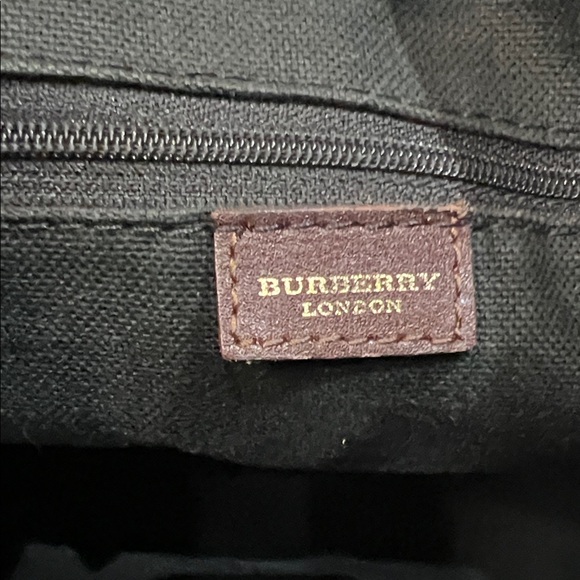 Burberry Vintage Haymarket Check Tote Bag in Coated Canvas and Leather - Picture 10 of 15